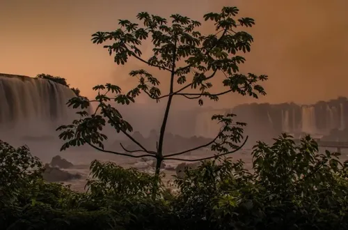 Amanhecer nas Cataratas