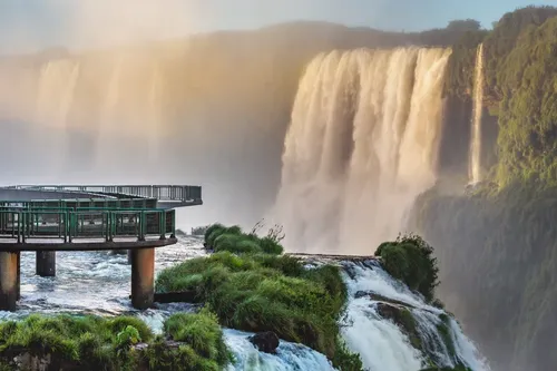 Amanhecer nas Cataratas