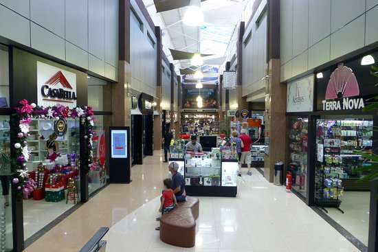 Shopping Del Este