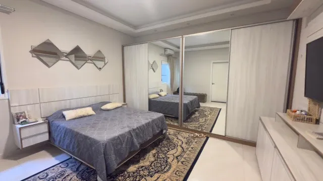 Casa de 4 dormitórios à venda em Ciudad del Este