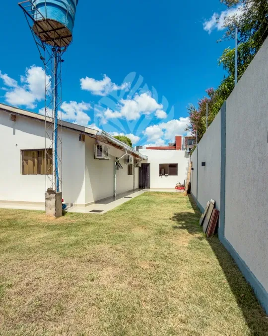 Casa de 3 dormitórios à venda em Ciudad del Este